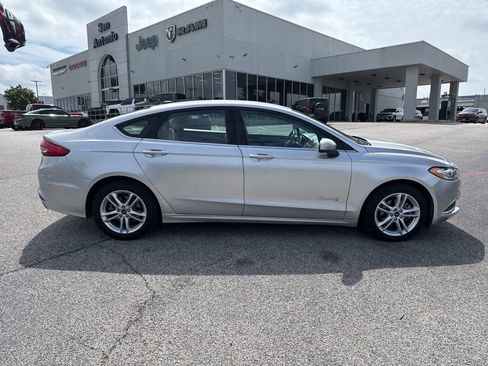 Used 2018 Ford Fusion S FWD image 8