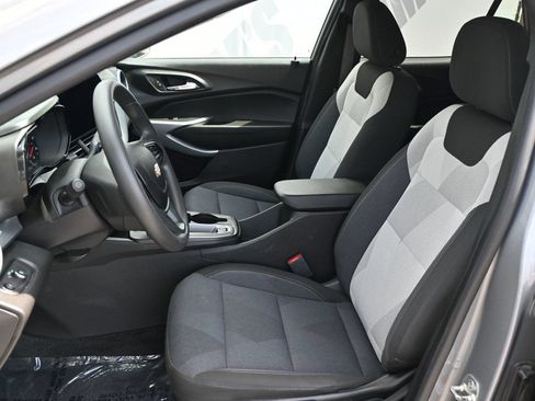 Used 2024 Chevrolet Trax LS w/ Driver Confidence Package FWD image 12