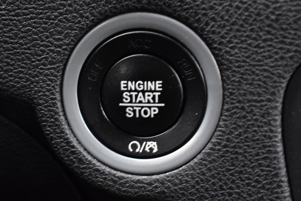 Used 2023 Dodge Charger SXT RWD image 32