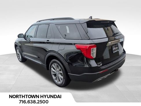 Used 2023 Ford Explorer XLT w/ Equipment Group 202A AWD/4WD image 3