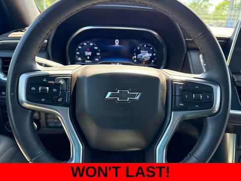 Used 2024 Chevrolet Suburban Z71 w/ Luxury Package AWD/4WD image 18