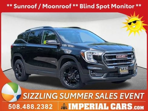 Used 2022 GMC Terrain AT4 AWD/4WD image 1
