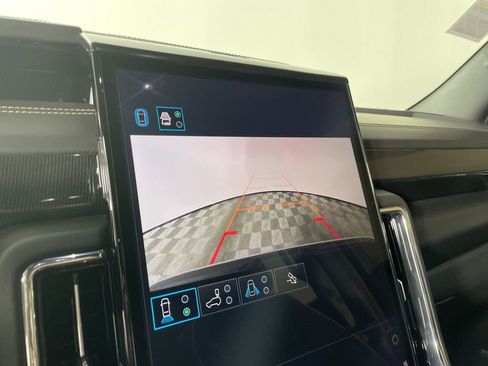 Used 2025 GMC Yukon Elevation image 14