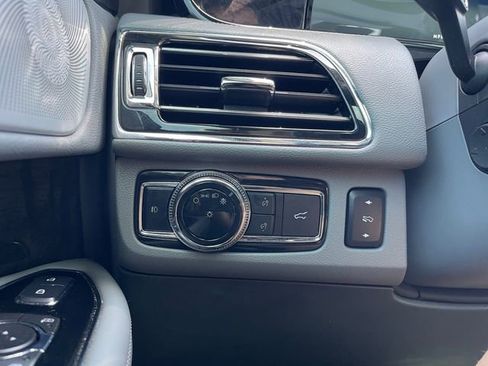 Used 2019 Lincoln Navigator Reserve AWD/4WD image 24