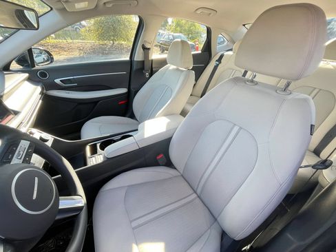 Used 2025 Hyundai Sonata SEL FWD image 36