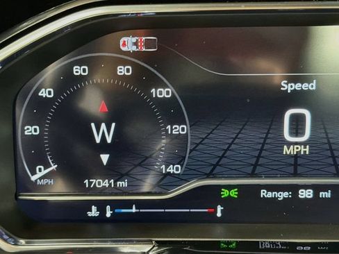 Used 2024 GMC Sierra 1500 Elevation w/ Preferred Package AWD/4WD image 13