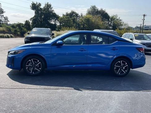 Used 2025 Nissan Sentra SV FWD image 4