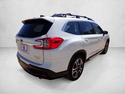 Used 2023 Subaru Ascent Limited w/ Technology Package AWD/4WD image 4