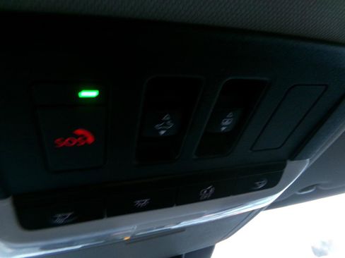 Used 2023 Nissan Rogue SL image 40