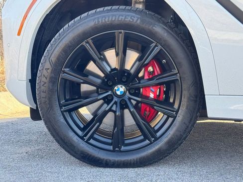 Used 2026 BMW X6 xDrive40i w/ Climate Comfort Package image 10
