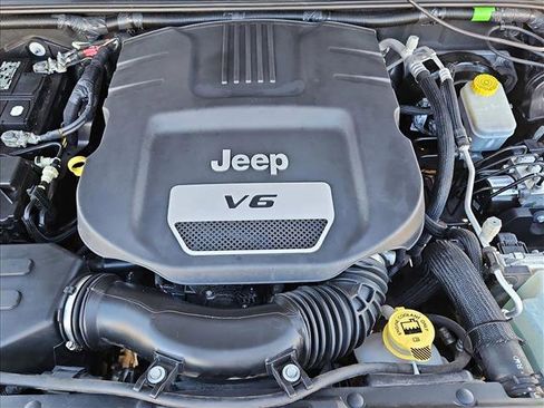 Used 2018 Jeep Wrangler Unlimited Sport w/ Connectivity Group image 20