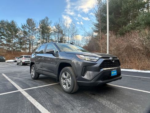 New 2025 Toyota RAV4 XLE w/ Convenience Package image 7
