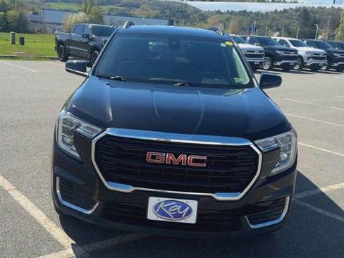 Used 2022 GMC Terrain SLE w/ Driver Convenience Package AWD/4WD image 3