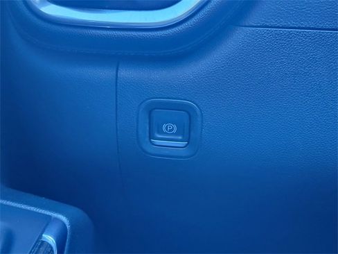 Certified 2022 Chevrolet Silverado 1500 RST w/ Redline Edition image 32