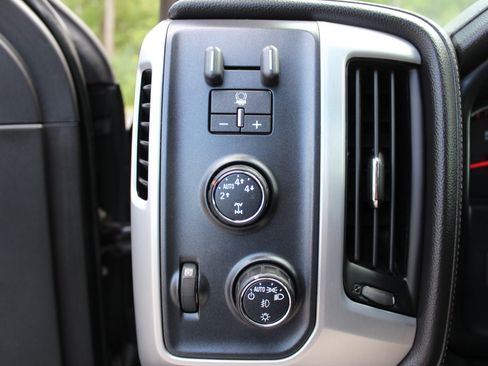 Used 2014 GMC Sierra 1500 SLT w/ Suspension Package, Off-Road AWD/4WD image 20