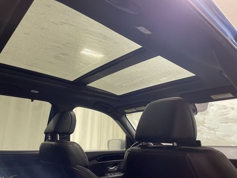 Used 2023 Honda Pilot TrailSport image 13