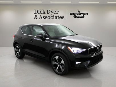 New 2025 Volvo XC40 B5 Plus w/ Protection Package Premier