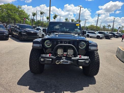 Used 2020 Jeep Gladiator Rubicon image 2