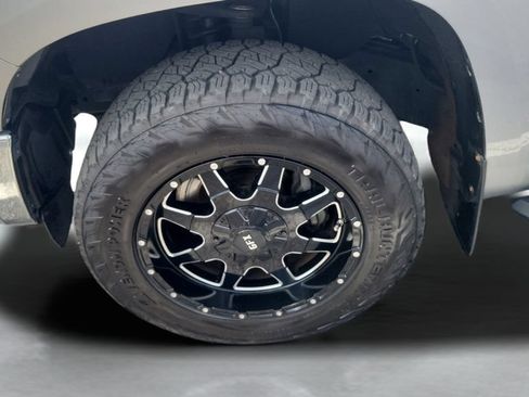 Used 2018 Toyota Tundra SR5 w/ SR5 Upgrade Package RWD image 25
