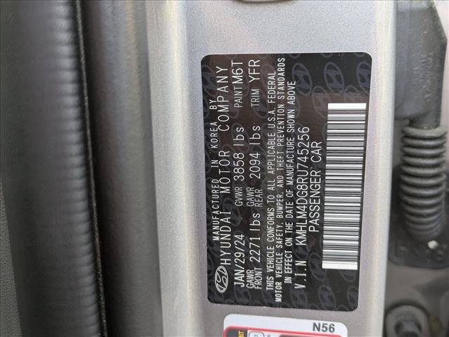Used 2024 Hyundai Elantra SEL FWD image 15