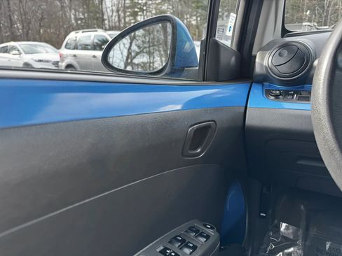 Used 2013 Chevrolet Spark LT image 22