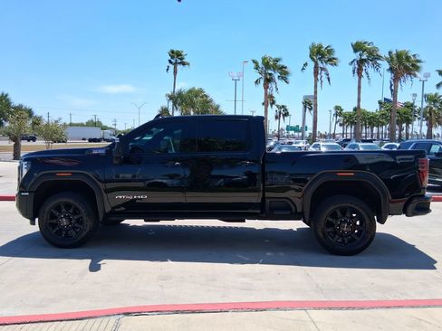 Used 2025 GMC Sierra 2500 AT4 w/ AT4 Preferred Package AWD/4WD image 3