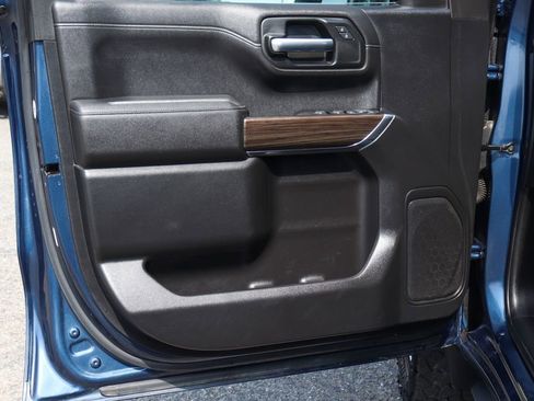 Used 2019 Chevrolet Silverado 1500 LT Trail Boss image 17