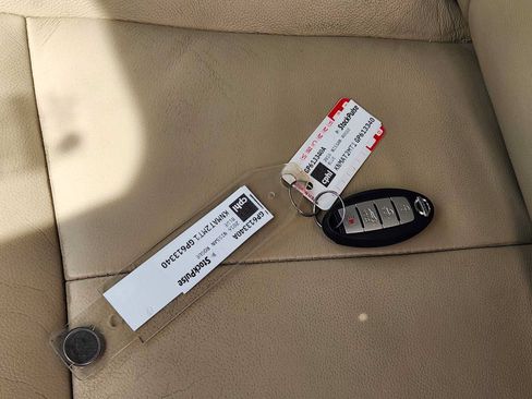 Used 2016 Nissan Rogue SV w/ SV Premium Package FWD image 34