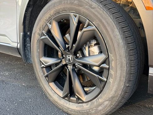 Used 2023 Honda CR-V Sport Touring image 3