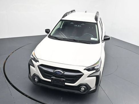Used 2024 Subaru Outback Premium AWD/4WD image 11
