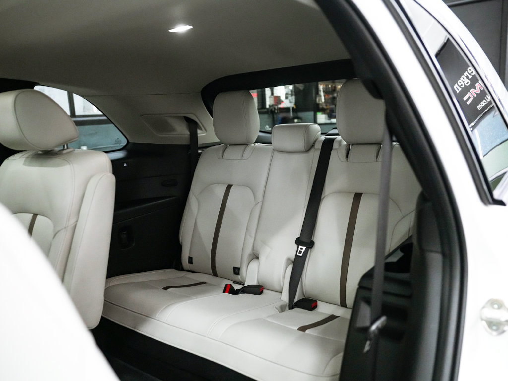 Used 2024 MAZDA CX-90 Plug-In Hybrid w/ Premium Plus AWD/4WD image 38