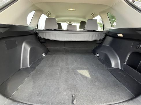 Used 2022 Toyota RAV4 XLE AWD/4WD image 26