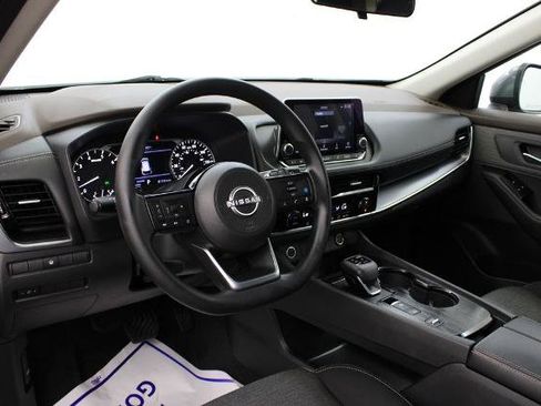 Certified 2022 Nissan Rogue SV FWD image 15