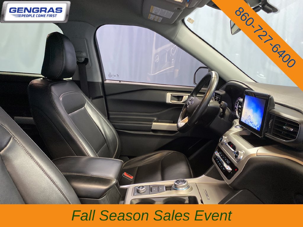 Used 2022 Ford Explorer XLT w/ Equipment Group 202A AWD/4WD image 46