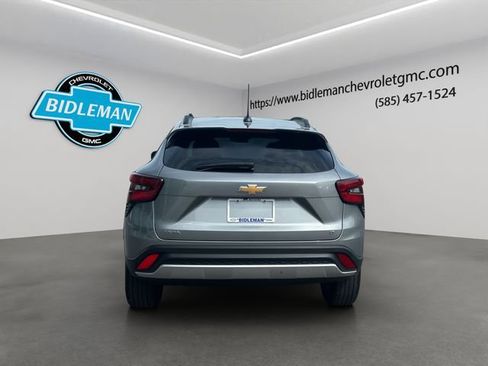 Used 2024 Chevrolet Trax LT w/ Driver Confidence Package FWD image 7