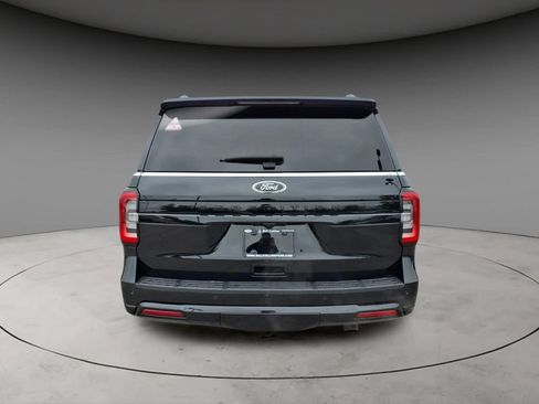 Used 2024 Ford Expedition Limited AWD/4WD image 8