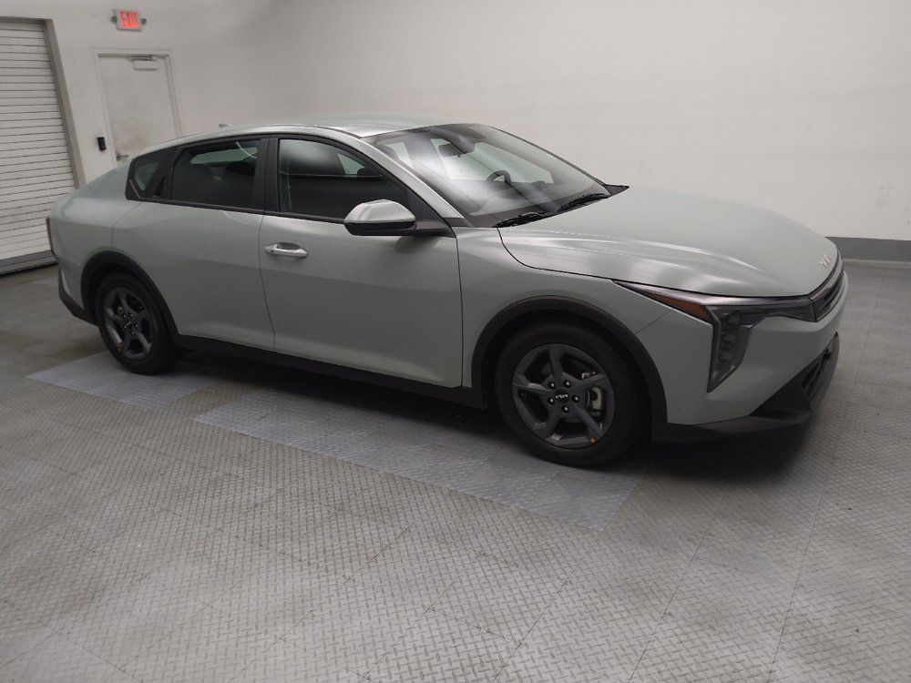Used 2025 Kia K4 FWD image 11