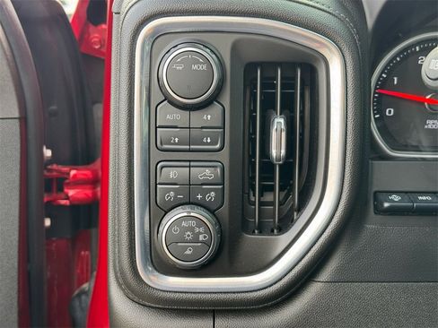 Used 2021 Chevrolet Silverado 3500 High Country image 26