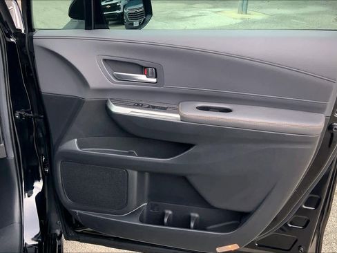 Used 2024 Toyota Sienna XLE Woodland Edition image 22