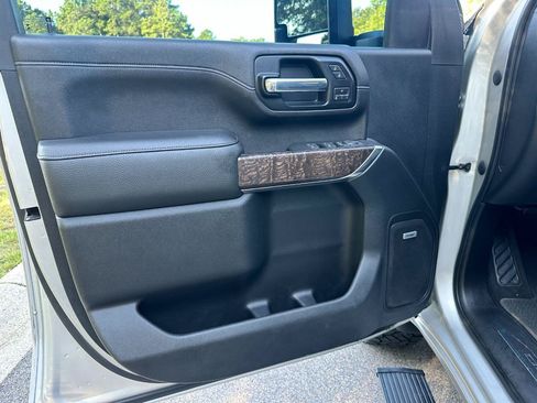 Used 2020 GMC Sierra 3500 Denali w/ Denali Ultimate Package AWD/4WD image 9