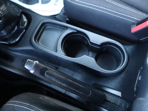 Used 2014 Jeep Wrangler Unlimited Rubicon w/ Connectivity Group image 74