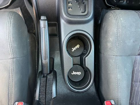 Used 2011 Jeep Wrangler Unlimited Sport image 26