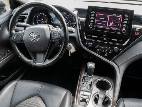 Used 2022 Toyota Camry SE image 23