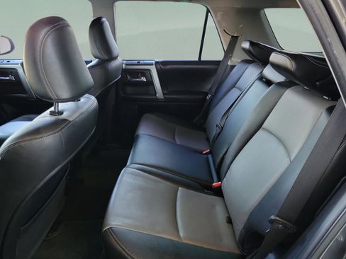 Used 2015 Toyota 4Runner Limited image 9