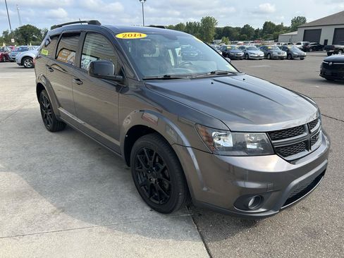 Used 2014 Dodge Journey SXT w/ Quick Order Package 28C FWD image 3