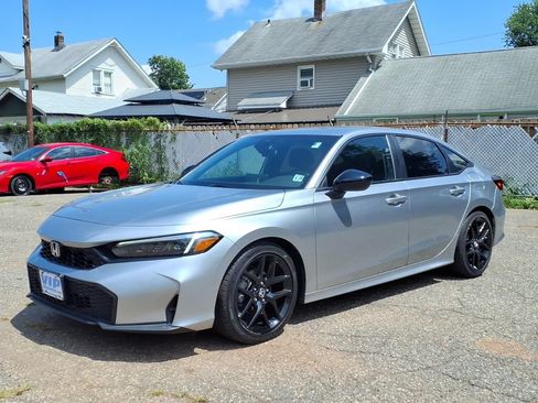 Used 2025 Honda Civic Sport image 3