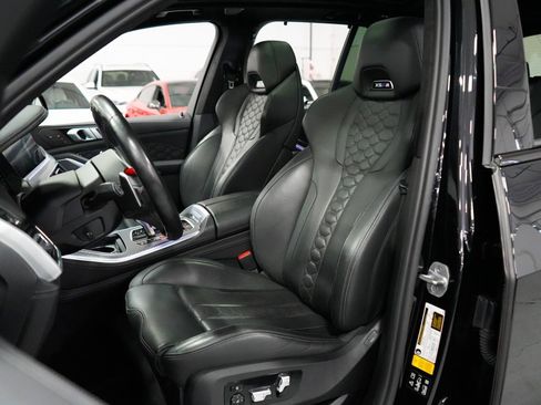 Used 2021 BMW X5 M w/ Executive Package image 9