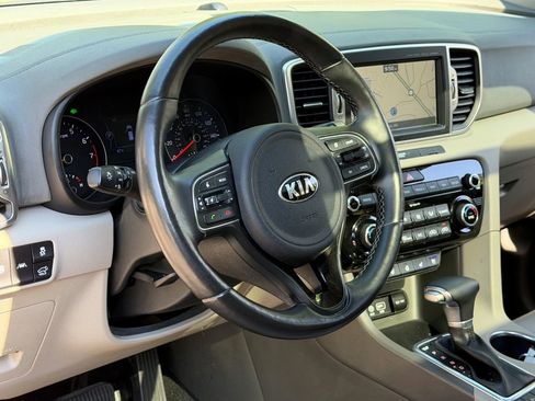 Used 2018 Kia Sportage EX w/ EX Technology Package FWD image 18