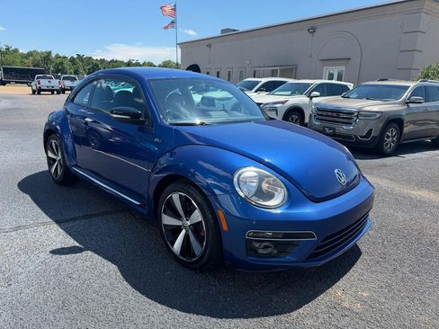 Used 2014 Volkswagen Beetle R-Line FWD image 4