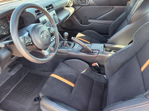 Certified 2023 Toyota GR86 10th Anniversary SE image 9